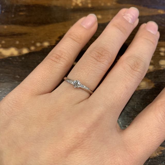 【RosettE(ロゼット)の口コミ】 プロポーズでダイヤを頂いてから、一緒に指輪を選びに行きました。始めは…