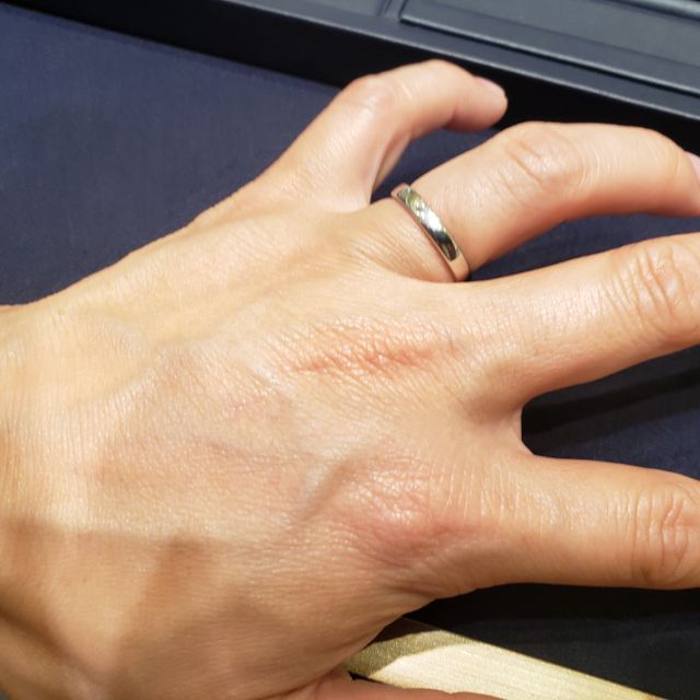 【ROYAL ASSCHER(ロイヤル・アッシャー)の口コミ】 特にこだわりなく、そのまま店舗に行きました。特に手が色白ではなく黄色…