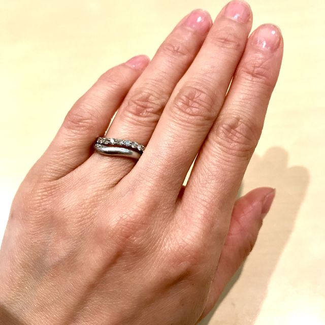 【銀座ダイヤモンドシライシの口コミ】 結婚10周年のアニバーサリーリングとして、ずっと欲しかったハーフエタニ…