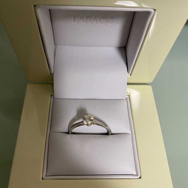 【LAPAGE(ラパージュ)の口コミ】 送る相手にどんな感じの指輪がいいか話をしていたら、好きなブランドを教…