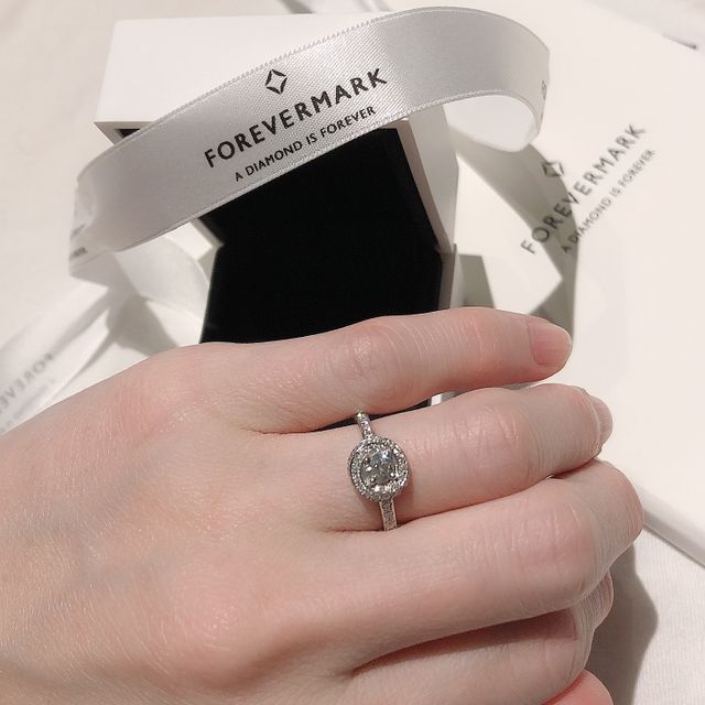 【FOREVERMARK(フォーエバーマーク)の口コミ】 ダイヤの質が良いこと。ブランドをとると、ダイヤの質が上がると値段が高…