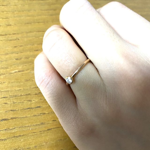 【ついぶ工房の口コミ】 せっかく買う婚約指輪を結婚してからも使用できる様に、シンプルな指輪の…