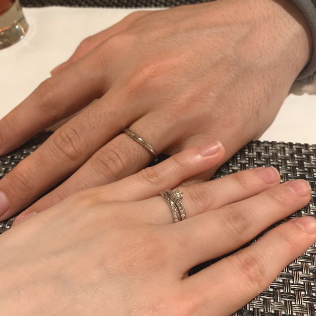 【銀座ダイヤモンドシライシの口コミ】 3店舗見に行って、私はウェーブのデザインが好みなことがわかりました。し…