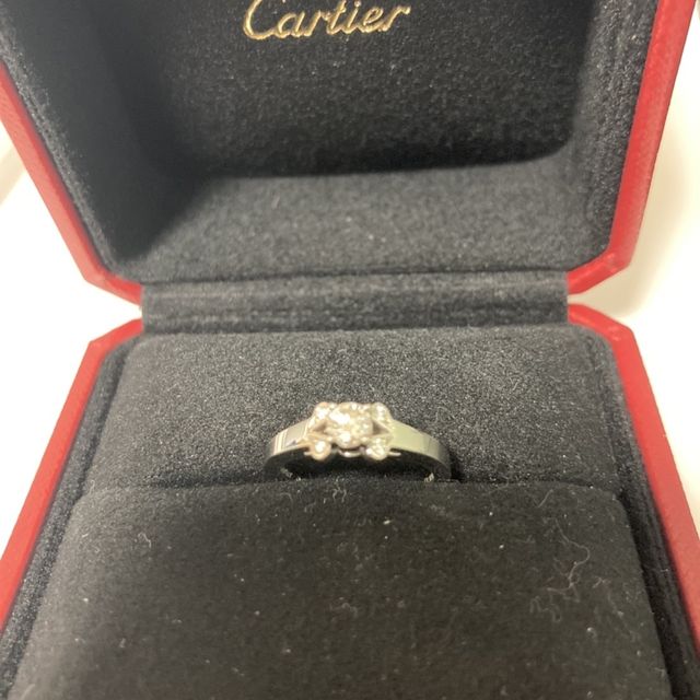 【カルティエ(Cartier)の口コミ】 彼女希望のブランドだったため一緒に下見して購入しました。
やっぱり女性…