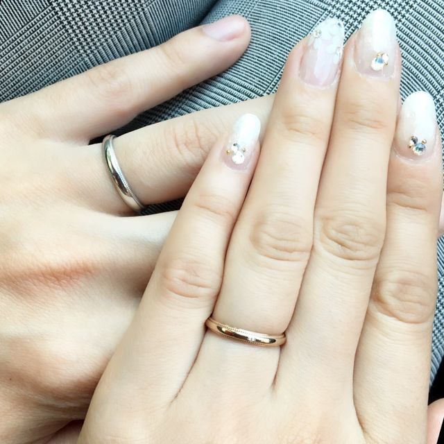 【俄(にわか)の口コミ】 元々ミル打ちのデザインのリングを探していて、いろいろ試着をさせていた…