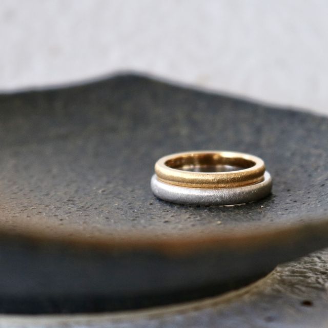 【鶴(mikoto)の口コミ】 シルバーとゴールドのリングはお互いに自分が身につけたい指輪を優先して…