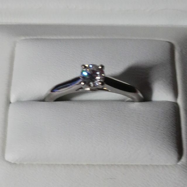 【カルティエ(Cartier)の口コミ】 最初にエタニティを試したのですがイメージと違ったので、彼の希望もあり…