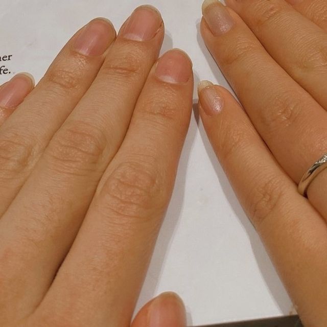 【ラザール ダイヤモンド(LAZARE DIAMOND)の口コミ】 ダイヤモンドの輝きがとても印象的だったこと。シンプルなデザインではあ…