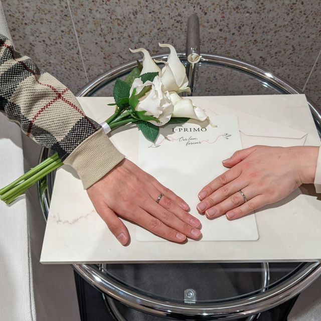 【アイプリモ(I-PRIMO)の口コミ】 ダイヤが入っているデザインの中で選びました。
特に気に入ってるのは、半…