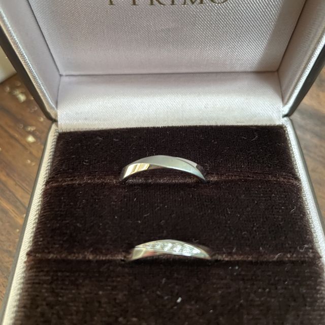 【アイプリモ(I-PRIMO)の口コミ】 指輪の決め手は他のブランドの指輪と悩んでいましたが
指輪幅と細かいデザ…