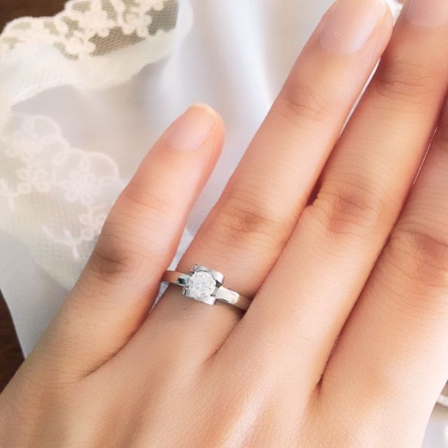 【ショパール(Chopard)の口コミ】 ハートの台座のデザインが可愛い！
他の指輪のデザインにはない、"ど…