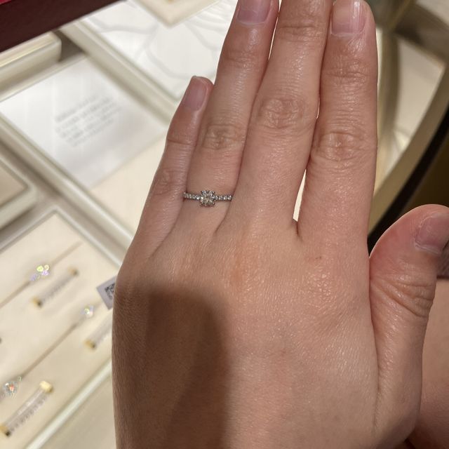 【カルティエ(Cartier)の口コミ】 指が太くて短めなので、あまり太い幅感のものは指が綺麗に見えなかったの…