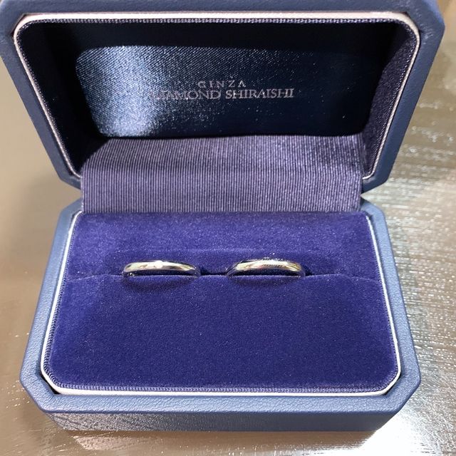 【銀座ダイヤモンドシライシの口コミ】 長年着けることを考えると、シンプルな指輪がいいと思っていた。色々な指…