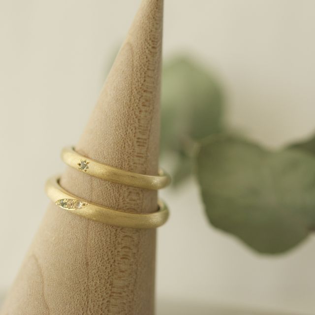 【CRAFY(クラフィ)の口コミ】 ゴールドでマットな加工のみのシンプルなものと決めていきました。マット…