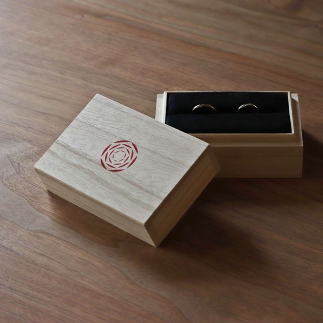 【出雲結(いずもゆい)の口コミ】 和風なテイストの指輪を探していたところ、出雲結さんの「風結」という指…