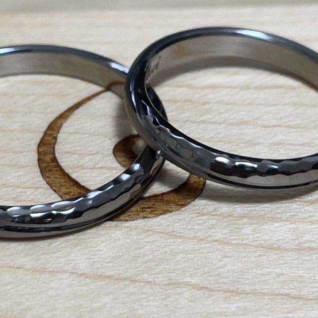 【SORA(ソラ)の口コミ】 タンタルという、指輪としては珍しい金属を使えたこと。
「指輪は器である…