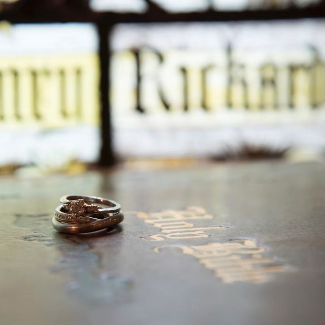 【出雲結(いずもゆい)の口コミ】 素材はセミオーダーで変更可能ですが、プラチナの指輪にピンクゴールドの…