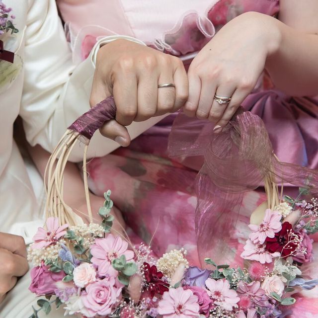 【出雲結(いずもゆい)の口コミ】 素材はセミオーダーで変更可能ですが、プラチナの指輪にピンクゴールドの…