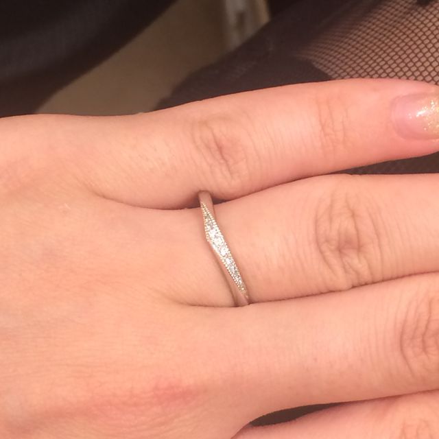 【Mariage ent(マリアージュエント)の口コミ】 ウェーブデザインを探している中で、婚約指輪（マリアージュのトゥジュー…