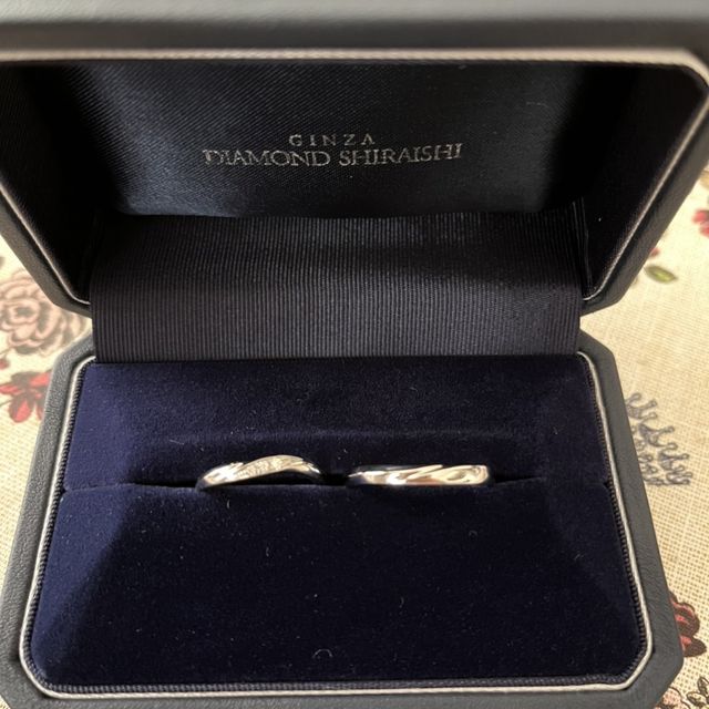【銀座ダイヤモンドシライシの口コミ】 デザインがとても可愛くペアでも付けやすかったのが1番の決めてです
あと…