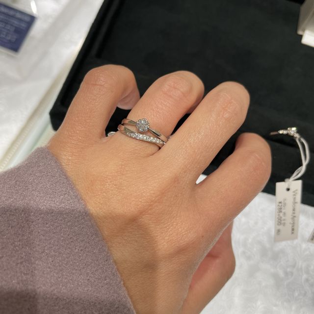 【ヴァンドーム青山(VENDOME AOYAMA)の口コミ】 婚約指輪に関しては、私の気に入ったデザインのものは新作でダイヤのカラ…
