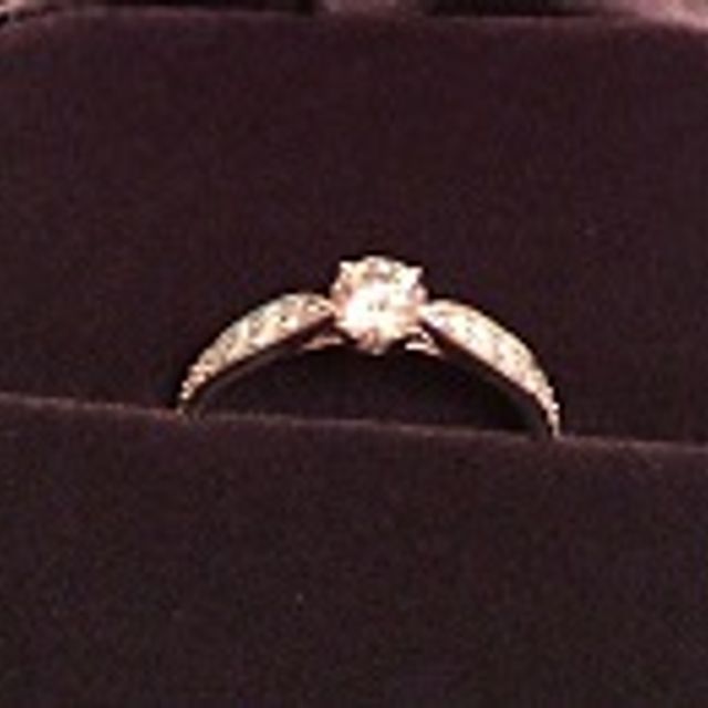 【ティファニー(Tiffany & Co.)の口コミ】 女性の永遠の憧れでもあるティファニーにしました。
王道のティファニーセ…