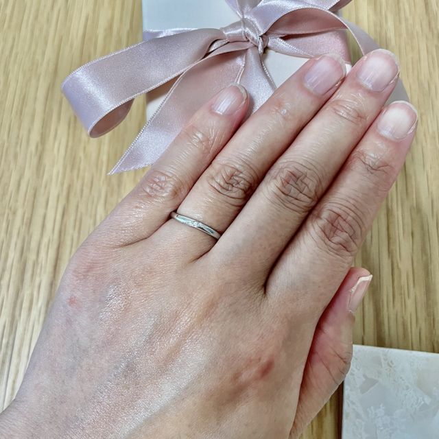 【アイプリモ(I-PRIMO)の口コミ】 シンプルなデザインでダイヤ付きの指輪を探していたので、さりげないダイ…