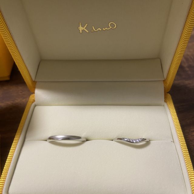 【ケイウノ ブライダル(K.UNO BRIDAL)の口コミ】 何軒か指輪のお店をまわりました。その中でこの指輪が私も彼も1番気に入り…
