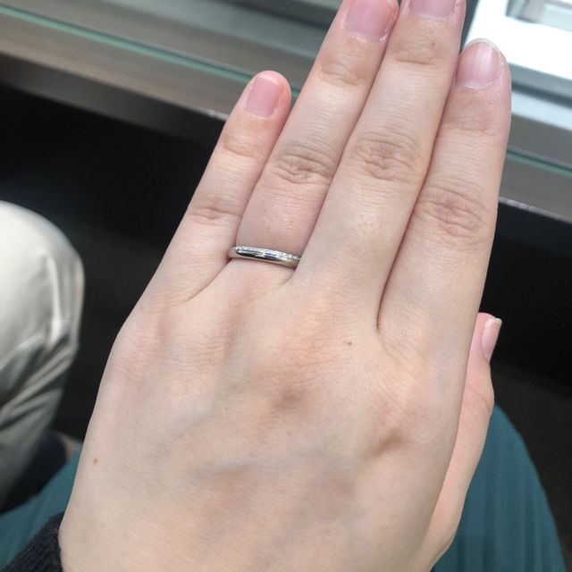 【アイプリモ(I-PRIMO)の口コミ】 指が長く綺麗に見えるV字で探していましたが、指の形がストレートが似合う…