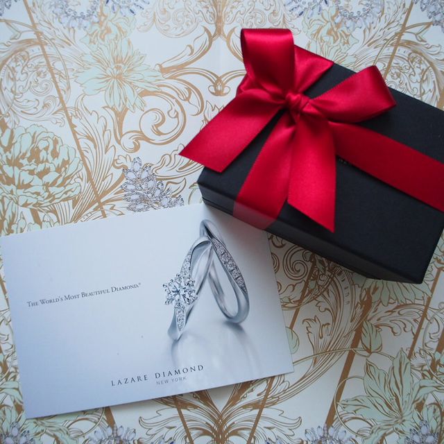 【ラザール ダイヤモンド(LAZARE DIAMOND)の口コミ】 普段、仕事で指輪ができないため、ダイヤモンドがたくさんついているきら…