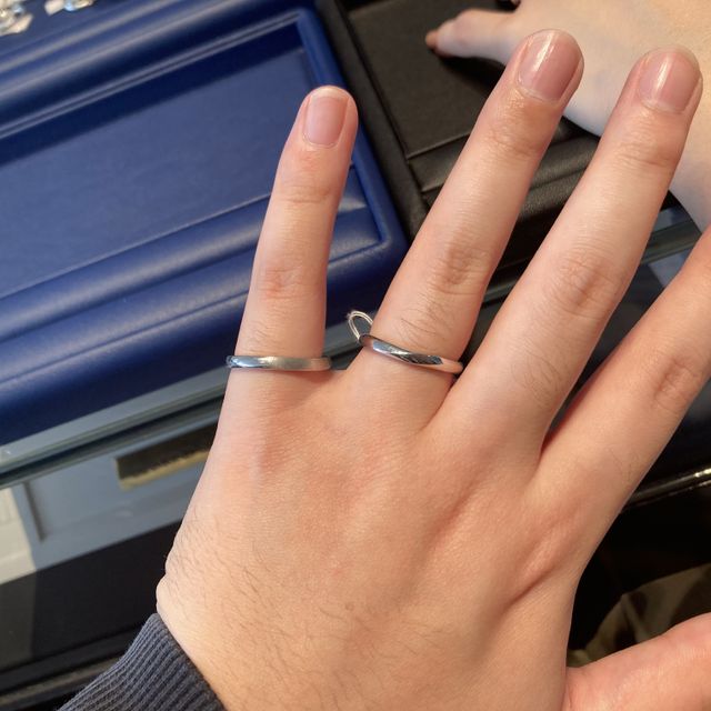 【銀座ダイヤモンドシライシの口コミ】 とにかくデザインが豊富。
シンプルなものが多いが、似たデザインで多くの…