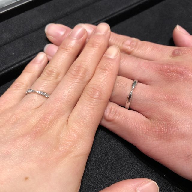 【ティファニー(Tiffany & Co.)の口コミ】 他のブランドではあまり見ないねじれのデザインの指輪で素敵だなと思いま…