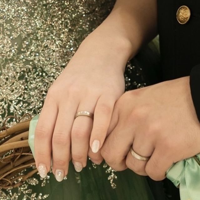 【俄(にわか)の口コミ】 木目のデザインが入っていてそこにいちばんの魅力をかんじました。また2人…