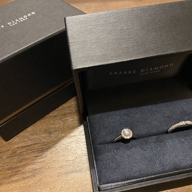 【ラザール ダイヤモンド(LAZARE DIAMOND)の口コミ】 ラザールダイヤモンドの公式ホームページを見て、ダイヤモンドの輝きとデ…