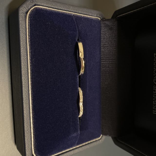 【銀座ダイヤモンドシライシの口コミ】 形がとても美しかったのが一番の決め手です。ハイブランドでも同じ形のも…