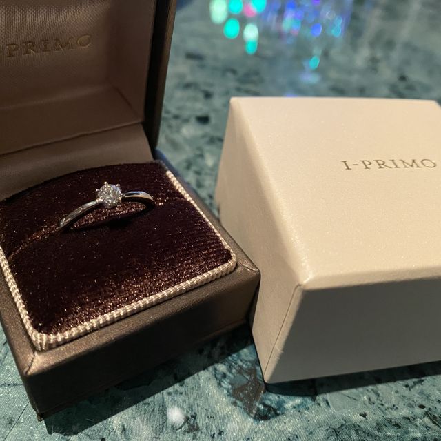 【アイプリモ(I-PRIMO)の口コミ】 シンプルで上品なデザインで、自分の好みだったのでこれにしました。婚約…
