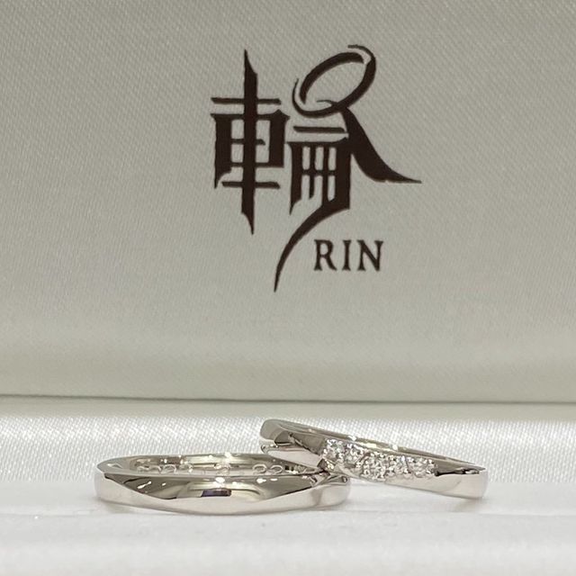 【輪-RIN-の口コミ】 彼女の婚約指輪とセットで付けて合う指輪を探していました。いろいろな店…