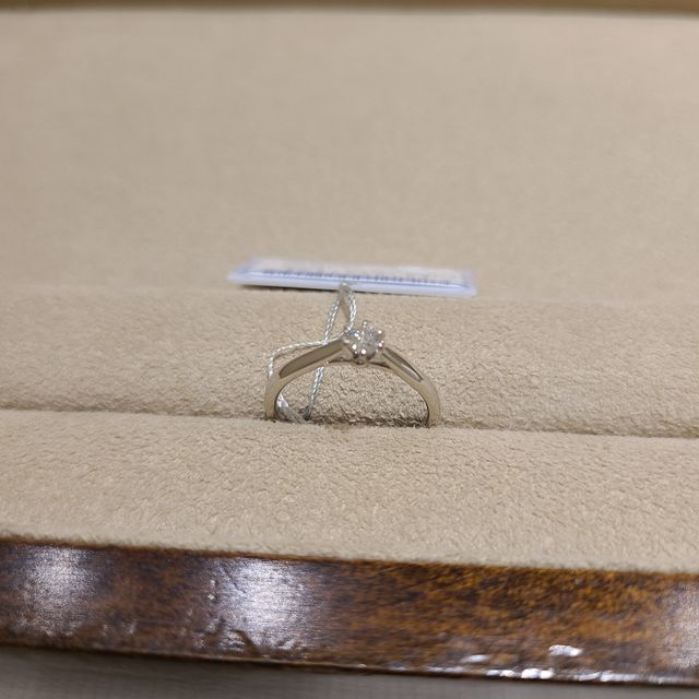 【TRECENTI(トレセンテ)の口コミ】 ストレートタイプのシンプルなものを探していたところ、イメージしている…