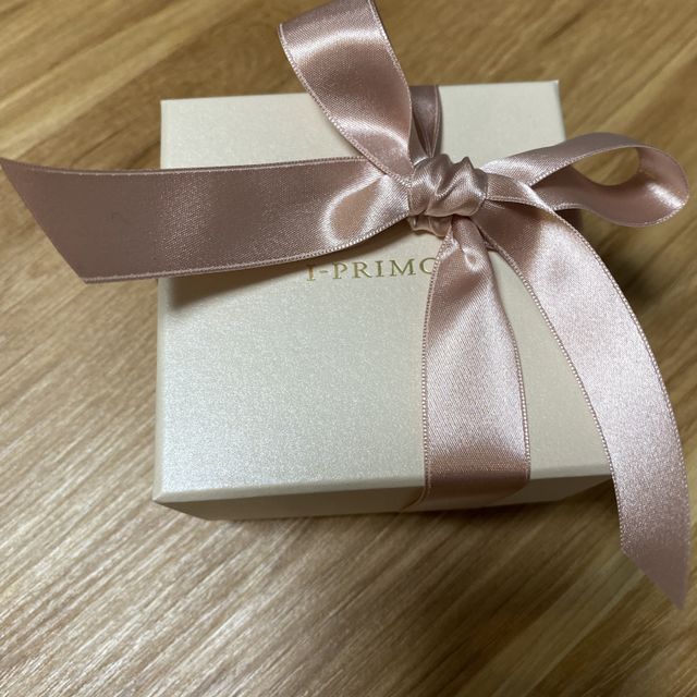 【アイプリモ(I-PRIMO)の口コミ】 長年着けられるシンプルなデザインを希望していました。
シンプルながら、…