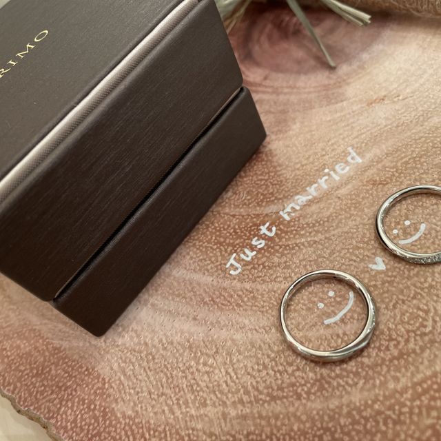 【アイプリモ(I-PRIMO)の口コミ】 結婚指輪単品でつけても可愛くて豪華、エンゲージリングと重ね付けしても…