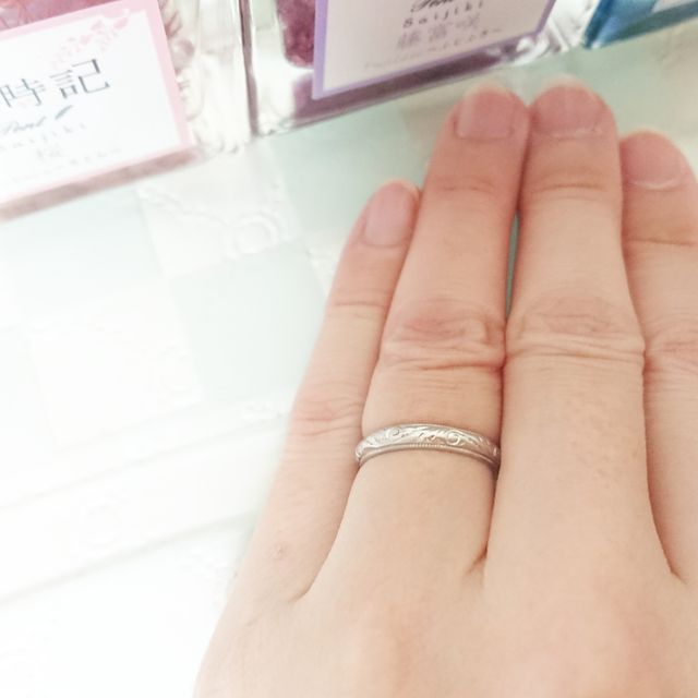 【日本ダイヤモンド貿易の口コミ】 最初は小さいながらもダイヤモンド等の石があるものを予算内からいくつか…