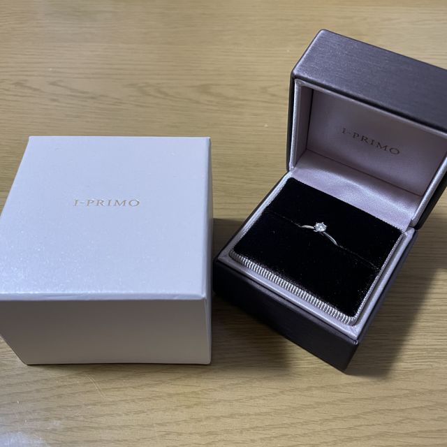 【アイプリモ(I-PRIMO)の口コミ】 指輪には詳しくありませんでしたが、お店の方にいろいろ見せていただき、…