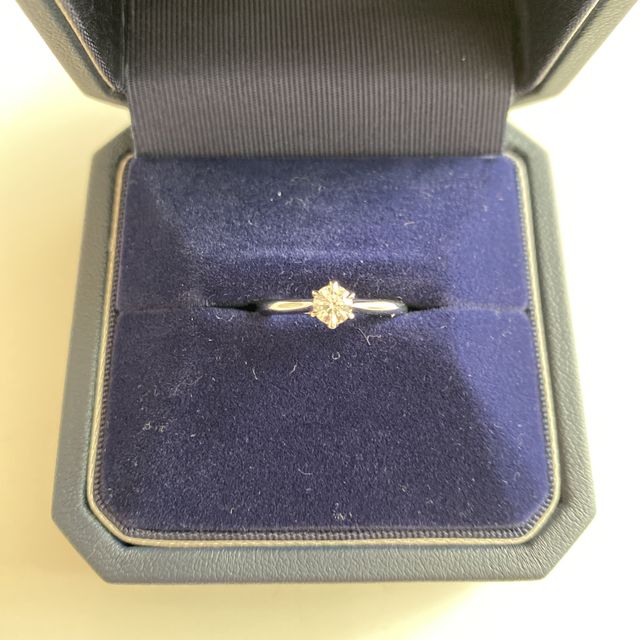 【銀座ダイヤモンドシライシの口コミ】 高品質のダイヤモンドが低価格で購入できるのが決めてでした。サイズ直し…