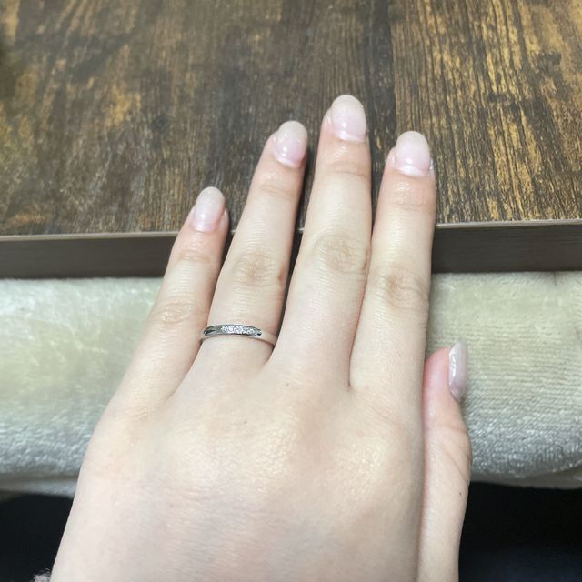 【アイプリモ(I-PRIMO)の口コミ】 プラチナのシンプルな指輪で探していて、いくつか紹介して頂いた指輪の中…