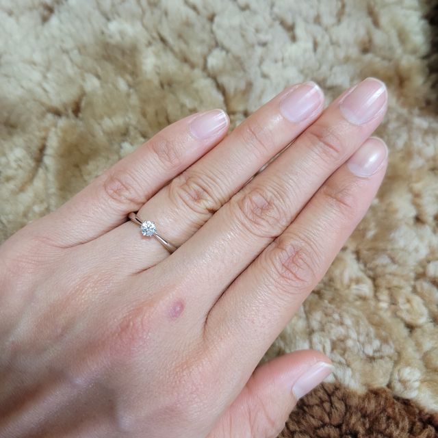 【ラザール ダイヤモンド(LAZARE DIAMOND)の口コミ】 シンプルな指輪が欲しかったのですが、こちらのブランドはシンプルかつダ…