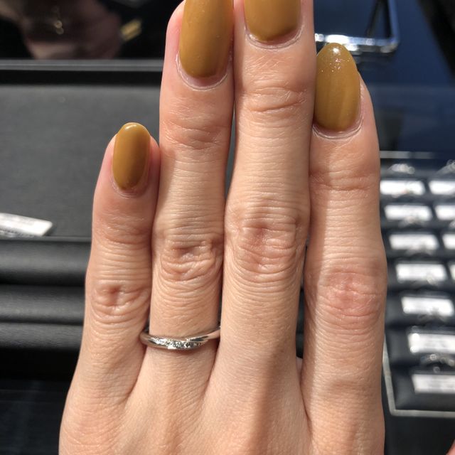 【エクセルコダイヤモンド(EXELCO DIAMOND)の口コミ】 ダイヤモンドの入れ方と、ミル打ちをあしらったデザインが他にはないデザ…