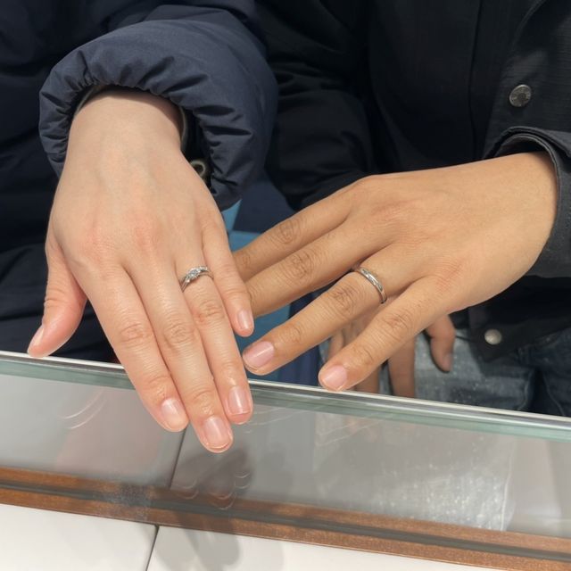 【銀座ダイヤモンドシライシの口コミ】 店舗に行く前にホームページやインスタグラムを見て、
好みのデザインが多…