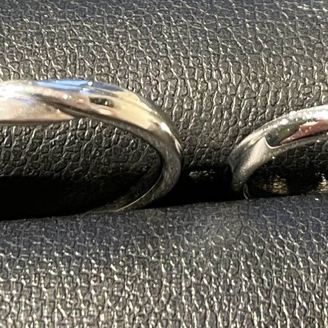 【エクセルコダイヤモンド(EXELCO DIAMOND)の口コミ】 婚約指輪もこちらで購入したので、婚約指輪と一緒につけた時に合うデザイ…