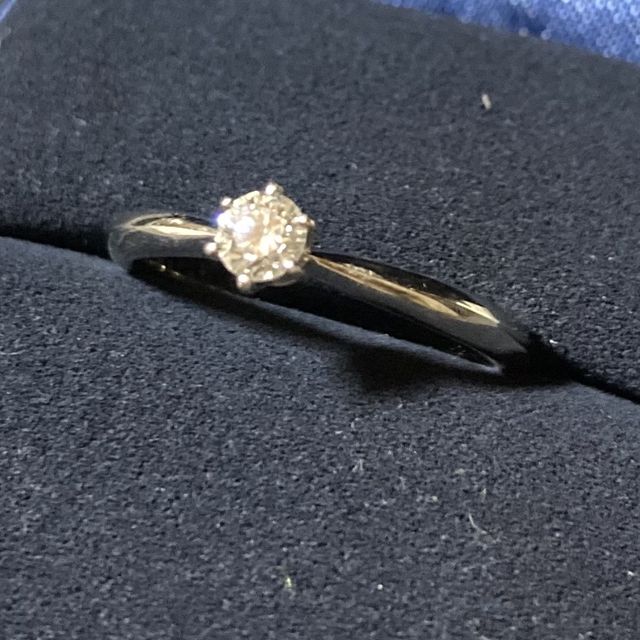 【4℃ BRIDAL(ヨンドシーブライダル)の口コミ】 試着した時のフィット感と、鏡に写った時のダイヤモンドの輝きで決めまし…