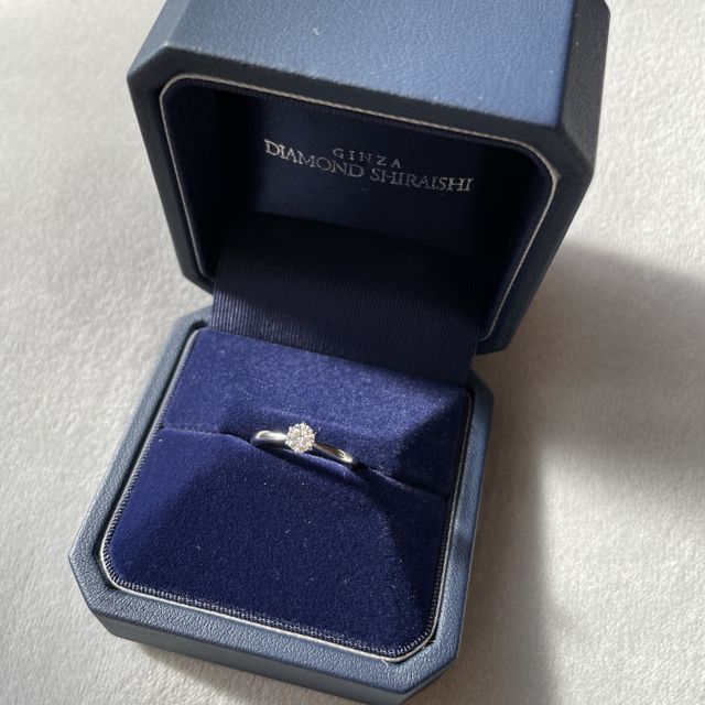 【銀座ダイヤモンドシライシの口コミ】 種類が豊富でダイヤモンドが白にも虹色にも輝く銀座ダイヤモンドシライシ…